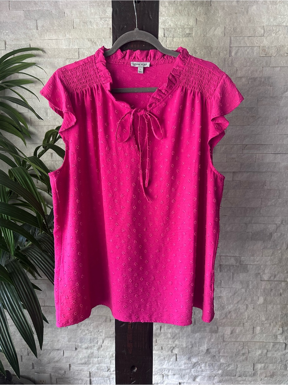 Floral & Ivy Magenta Pink Ruffle Tie-Neck Cap Sleeve Smocked Top Size XL